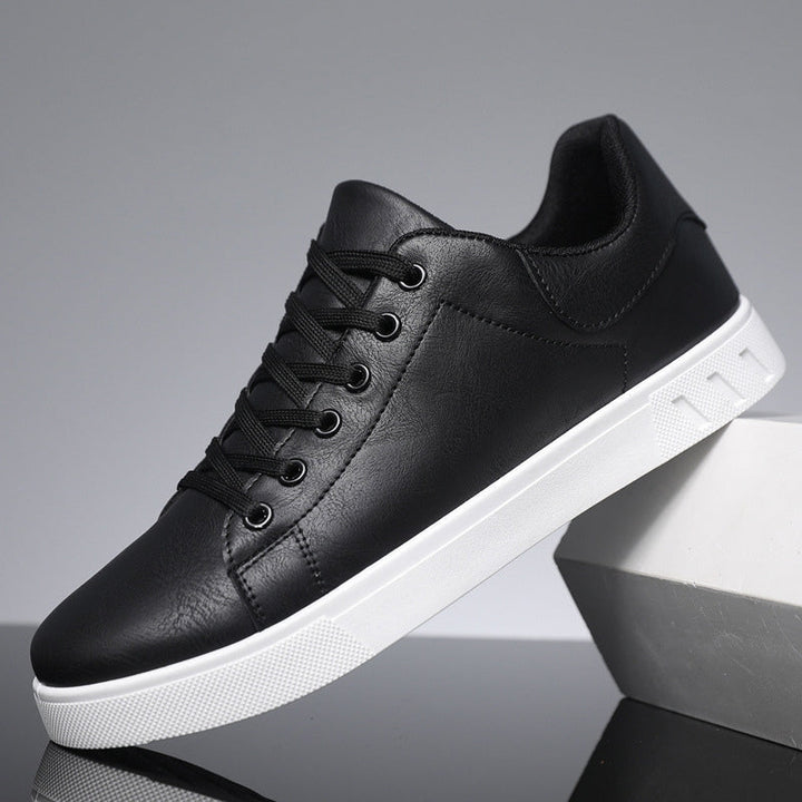 Men’s Lace-Up Shoes with Rounded Toe and Padded Collar