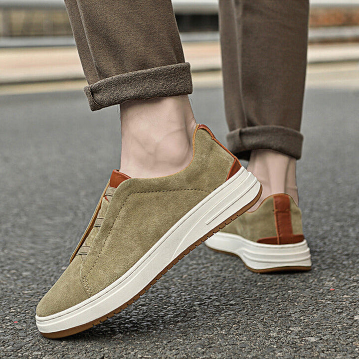 Men's Low Top Sneakers with Platform Sole and Crisscross Lacing