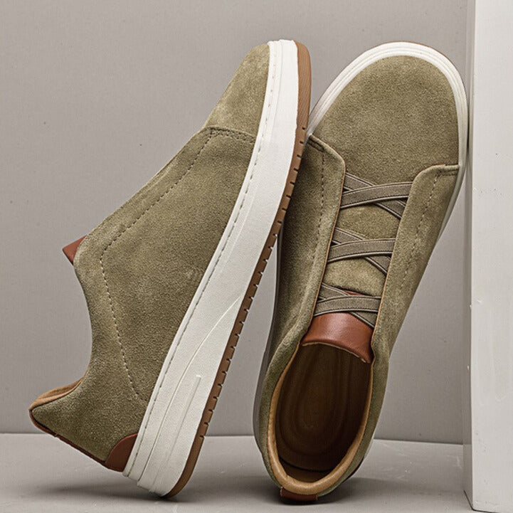 Men's Low Top Sneakers with Platform Sole and Crisscross Lacing