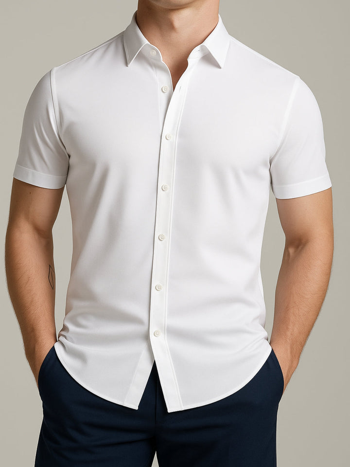 Men's Short Sleeve Shirt with Pointed Collar and Button Front