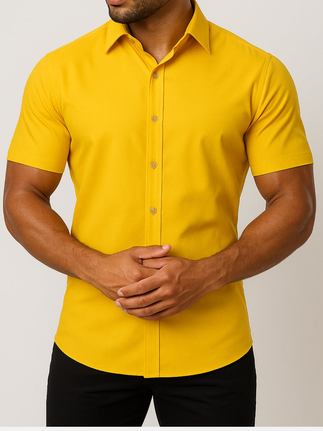 Men's Short Sleeve Shirt with Pointed Collar and Button Front