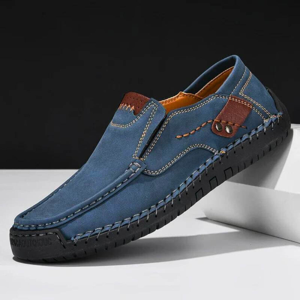 Men's Slip-On Shoes with Contrast Accents and Textured Sole