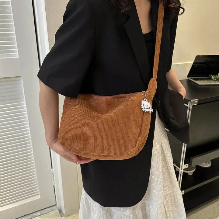 Women’s Bag with Ribbed Pattern and Adjustable Strap