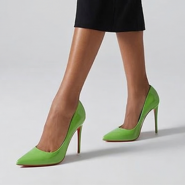 Women’s Heels with Pointed Toe and Closed Back