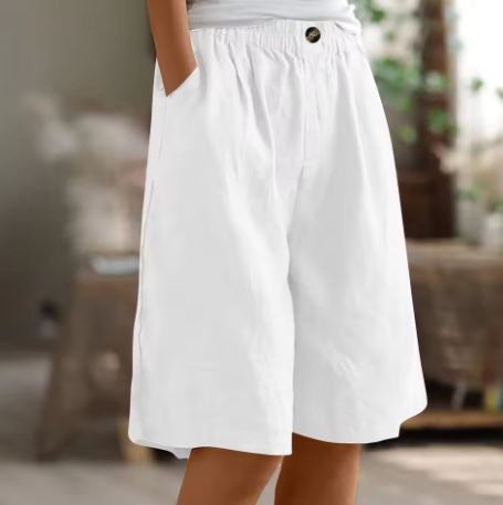 Women's Knee-Length Shorts with Gathered Waist and Side Pockets