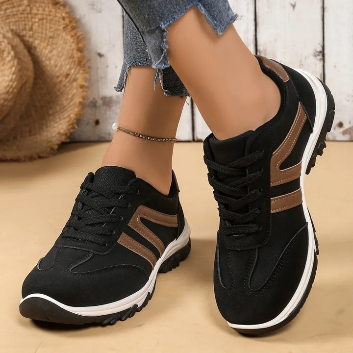 Women's Lace-Up Shoes with a Round Toe and a Closed Heel