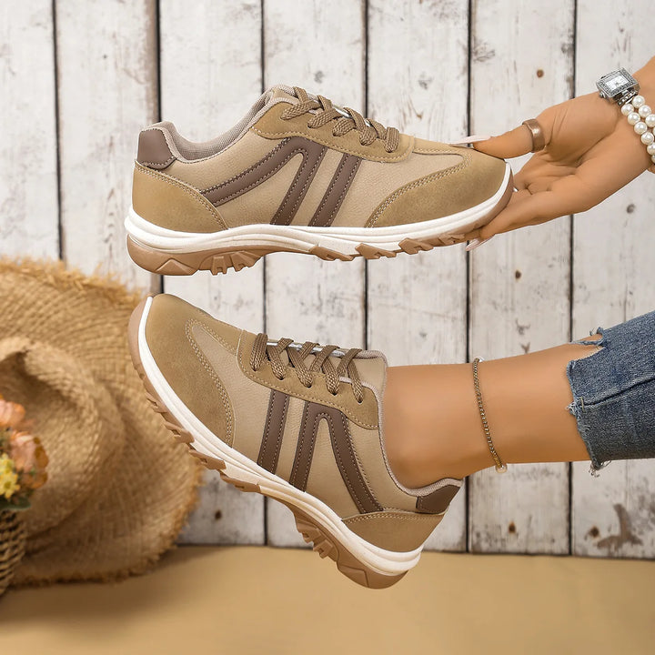 Women's Lace-Up Shoes with a Round Toe and a Closed Heel