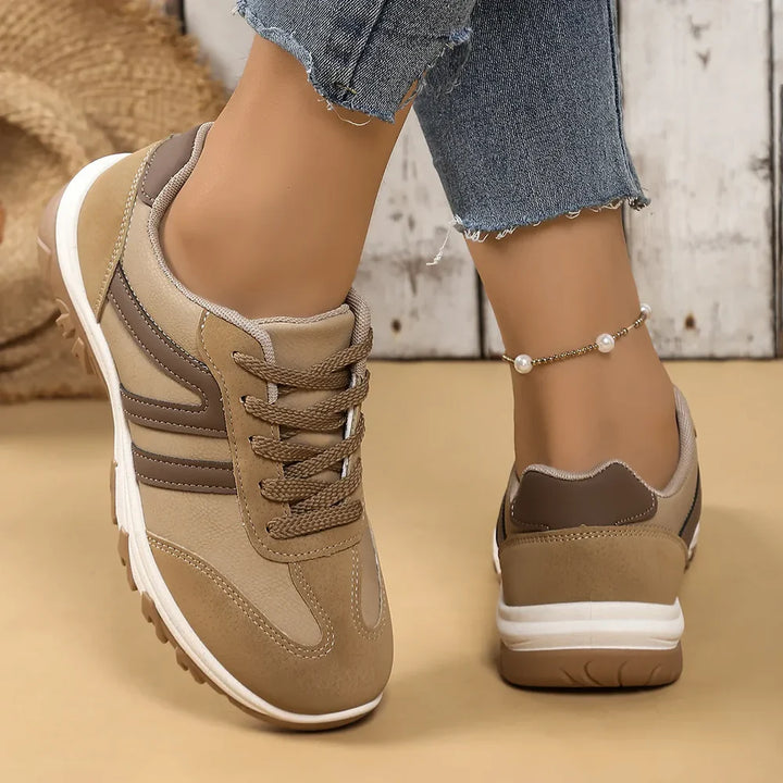 Women's Lace-Up Shoes with a Round Toe and a Closed Heel