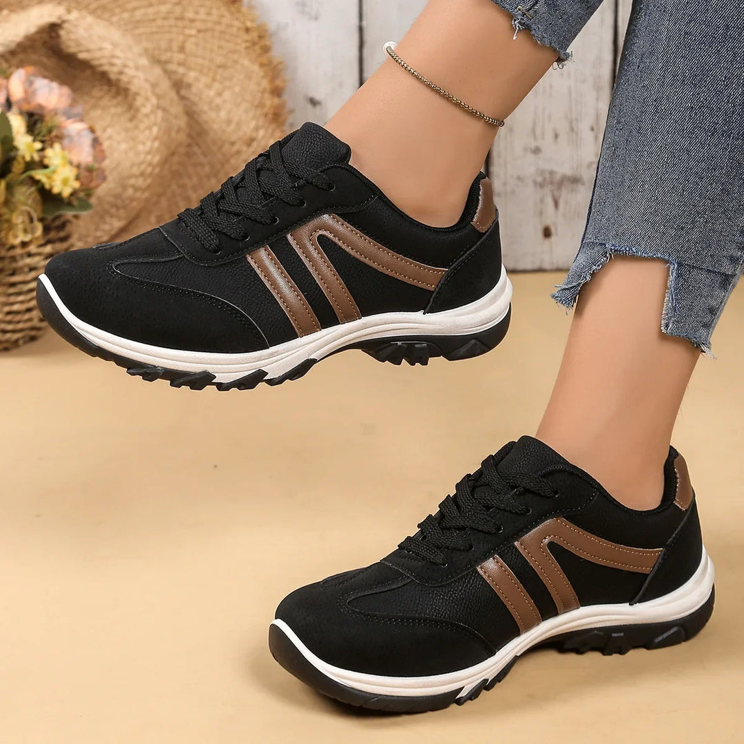 Women's Lace-Up Shoes with a Round Toe and a Closed Heel