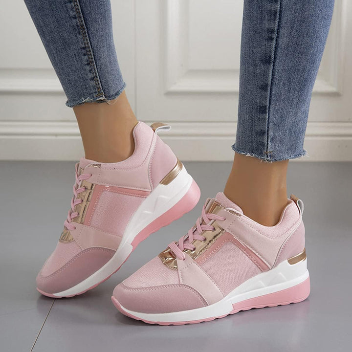 Women’s Lace-Up Shoes with Perforated Side Panel and Thick Sole