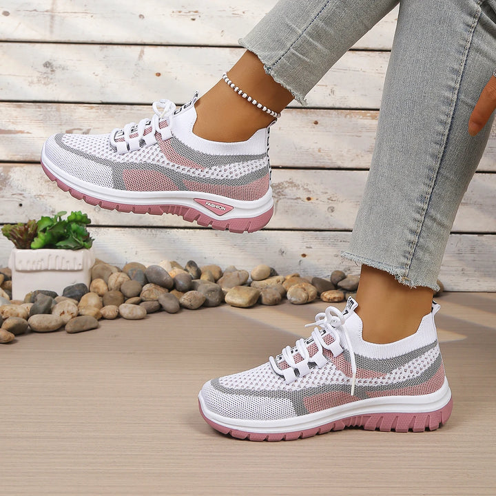 Women’s Lace-Up Shoes with Round Toe and Grooved Sole