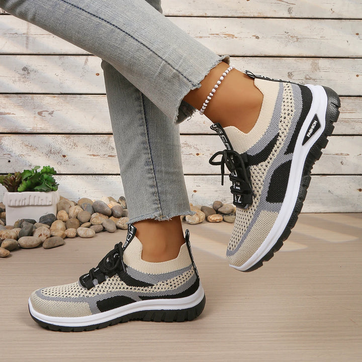 Women’s Lace-Up Shoes with Round Toe and Grooved Sole