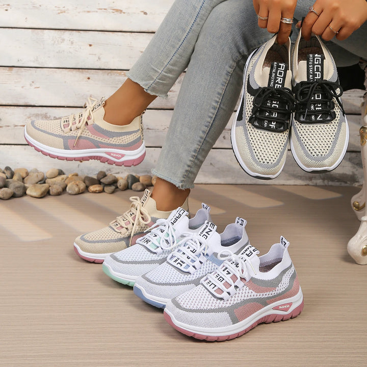 Women’s Lace-Up Shoes with Round Toe and Grooved Sole