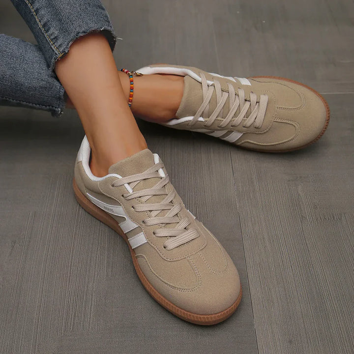 Women’s Lace-Up Shoes with Rounded Toe and Heel Detail