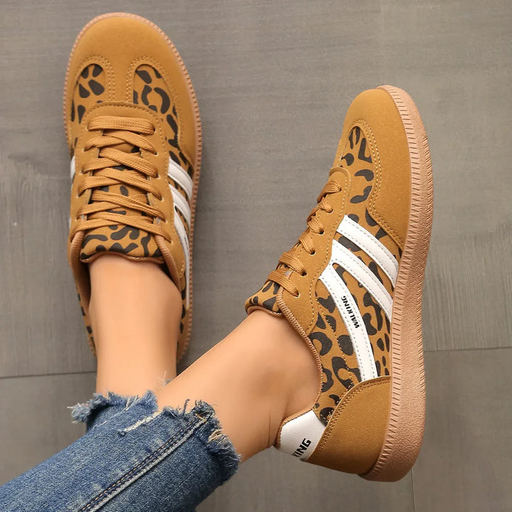 Women’s Lace-Up Shoes with Rounded Toe and Heel Detail