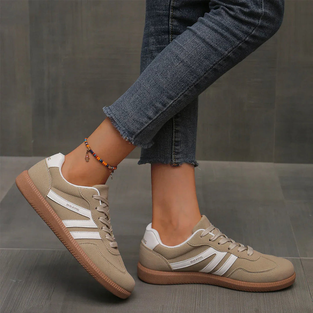 Women’s Lace-Up Shoes with Rounded Toe and Heel Detail