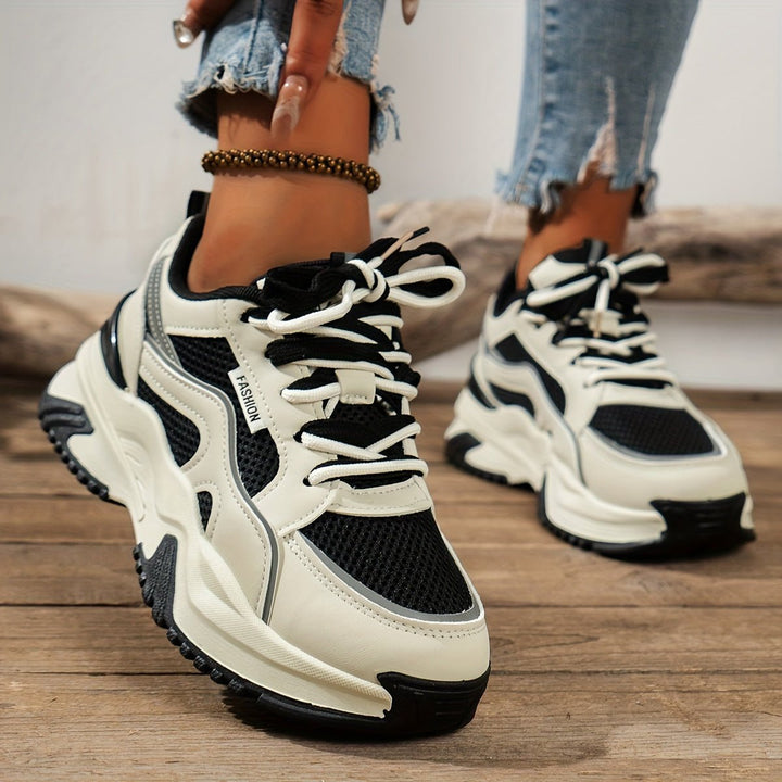 Women’s Lace-Up Shoes with Rounded Toe and Thick Sole