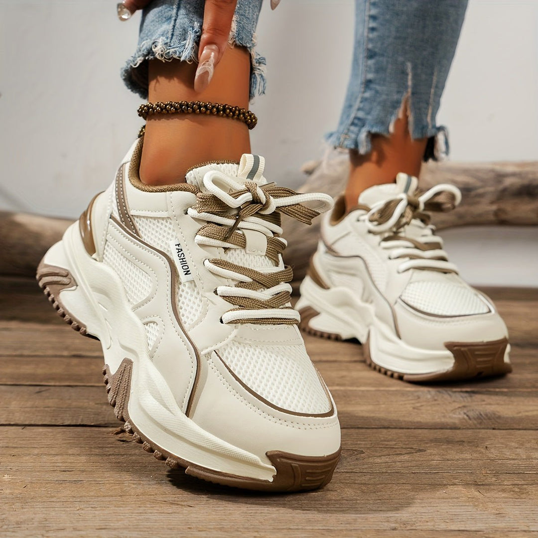 Women’s Lace-Up Shoes with Rounded Toe and Thick Sole