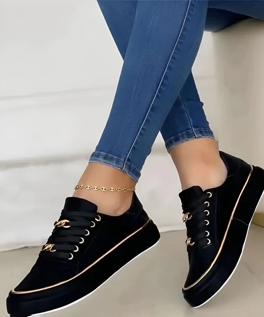 Women's Low Top Sneakers with Chain Links and Platform Soles