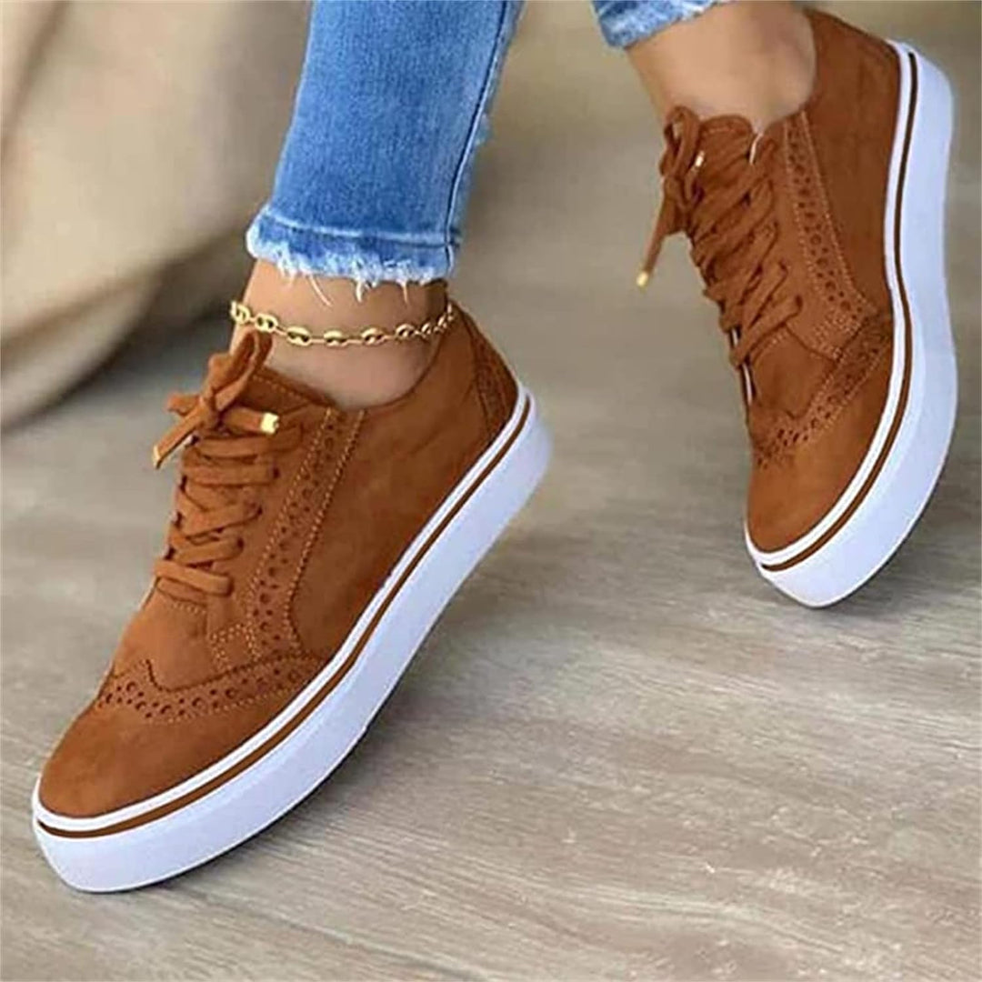 Women's Low-Top Sneakers with Perforated Brogue Detailing and Platform Soles