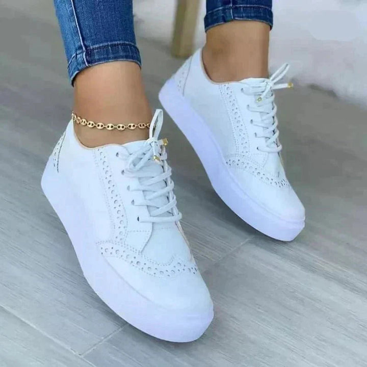 Women's Low-Top Sneakers with Perforated Brogue Detailing and Platform Soles