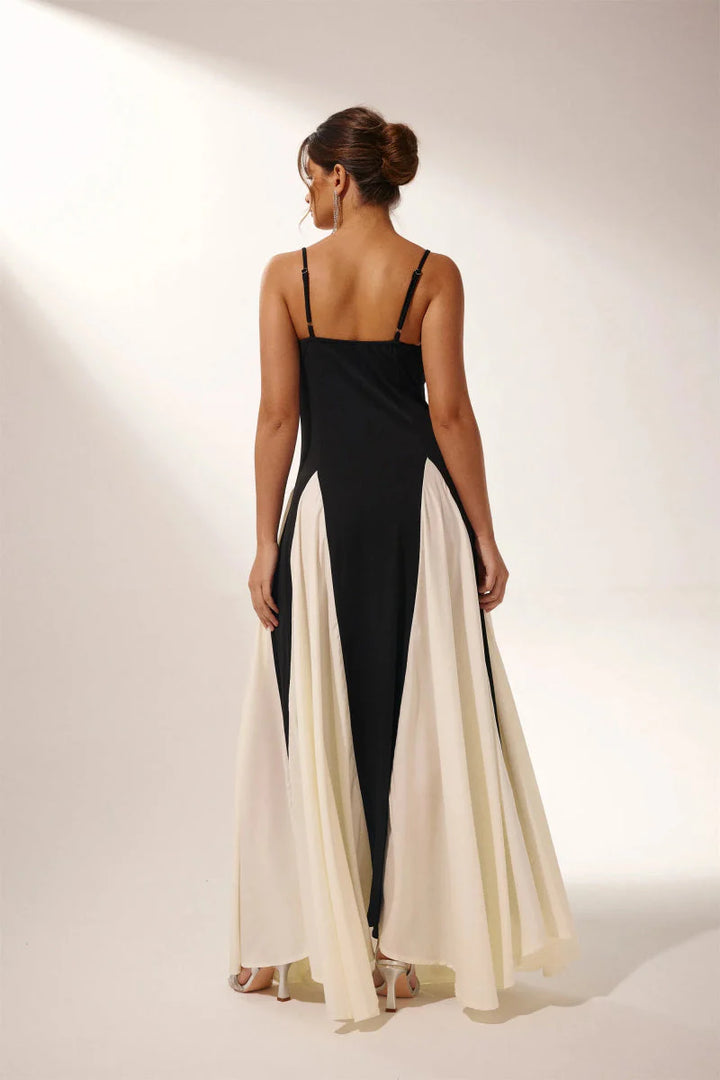 Women’s Maxi Dress with Sweetheart Neckline and Spaghetti Straps