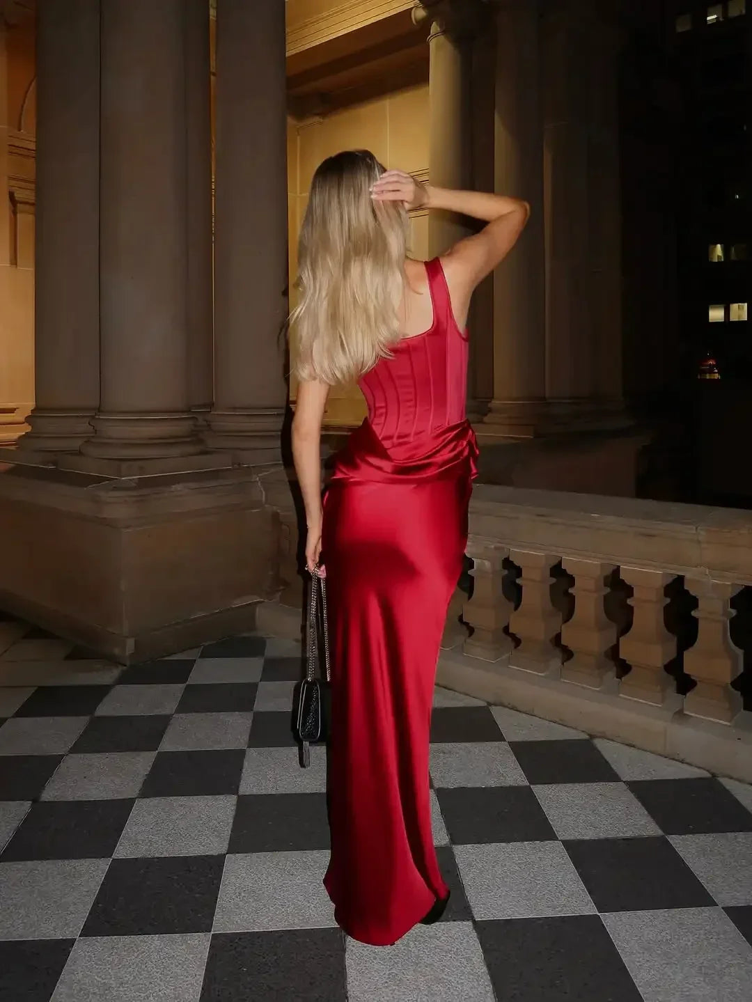 Women's Maxi Wedding Guest Dress with Mermaid Design and Square Neckline