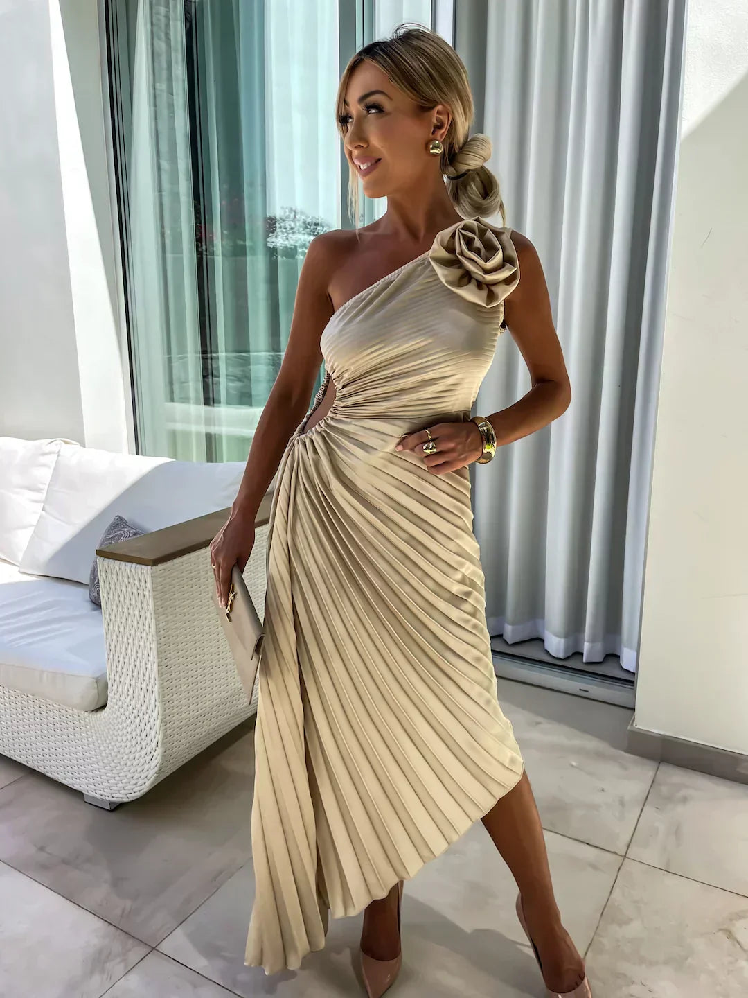 Women's One-Shoulder Maxi Dress with Pleats and Side Cutout