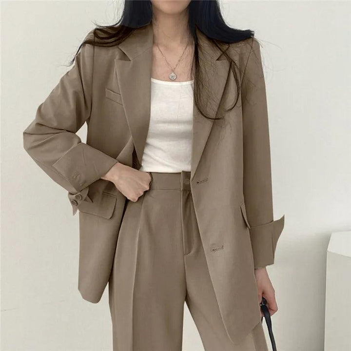 Women’s Oversized Two-Piece Suit with Notch Lapel Blazer and Wide-Leg Pants