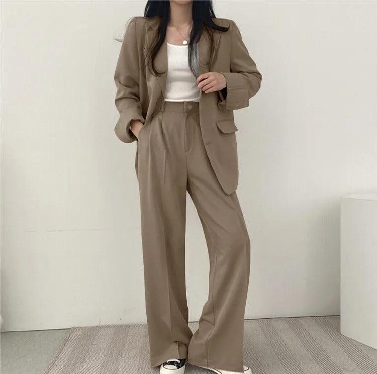 Women’s Oversized Two-Piece Suit with Notch Lapel Blazer and Wide-Leg Pants