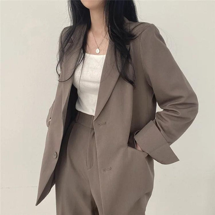 Women’s Oversized Two-Piece Suit with Notch Lapel Blazer and Wide-Leg Pants