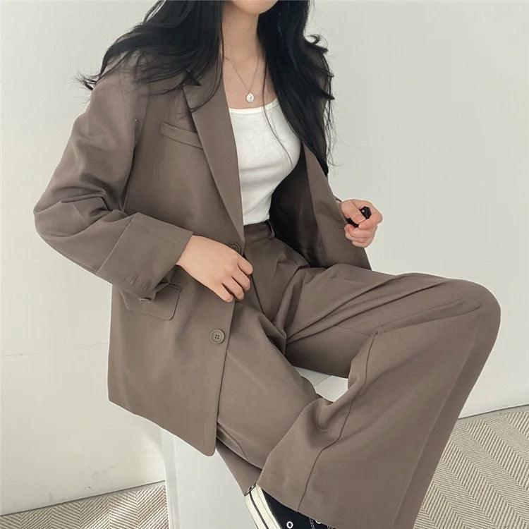 Women’s Oversized Two-Piece Suit with Notch Lapel Blazer and Wide-Leg Pants
