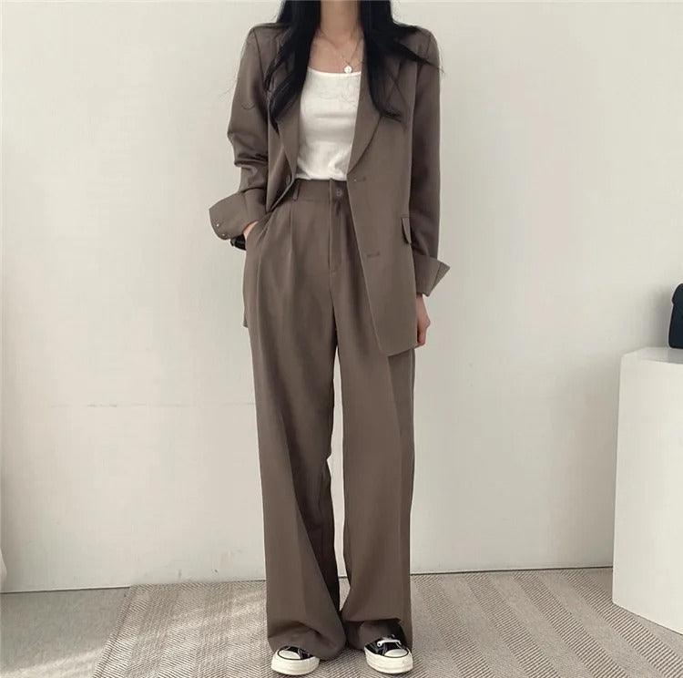 Women’s Oversized Two-Piece Suit with Notch Lapel Blazer and Wide-Leg Pants