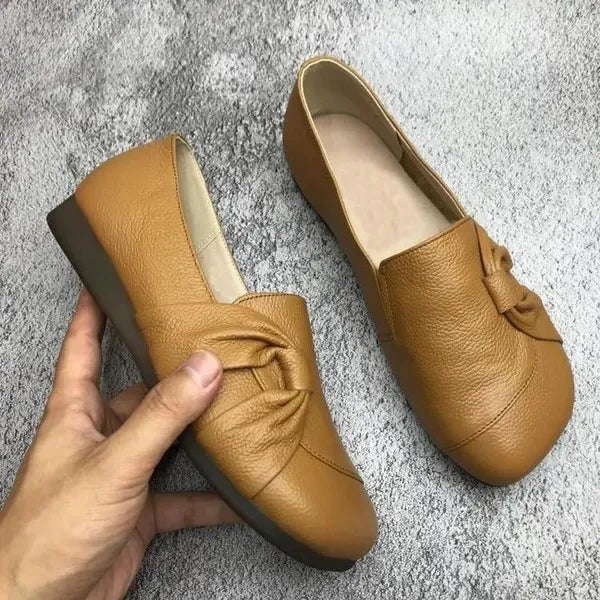 Women's Round Toe Mule Shoes with Pleated Front and Flat Soles