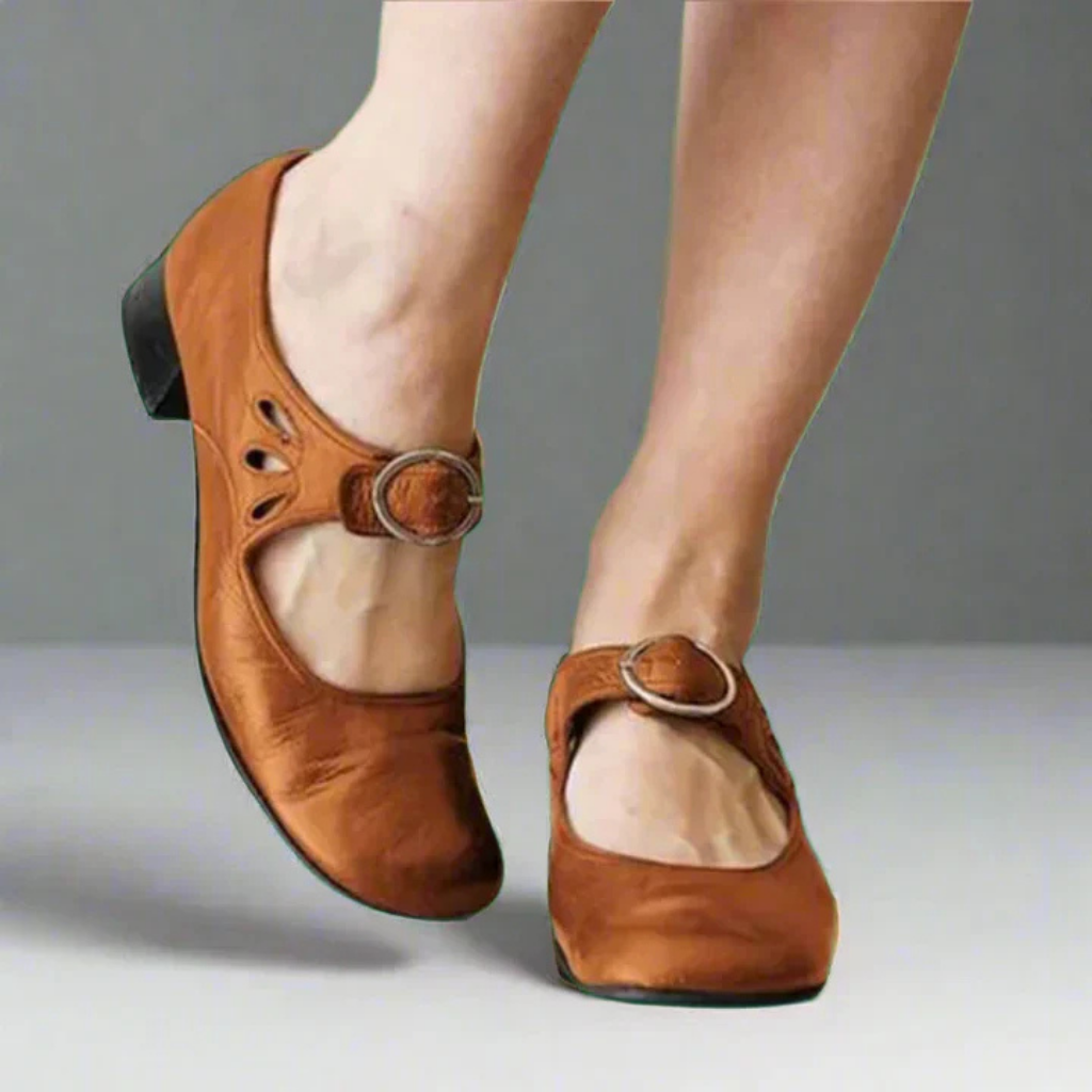 Women's Round Toe Shoes with Buckle Strap and Block Heel