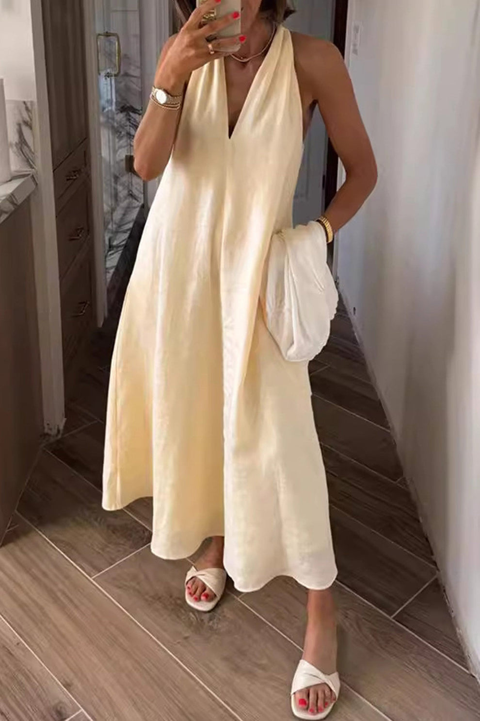 Women’s Sleeveless Halter Maxi Dress with V-Neck and Pockets