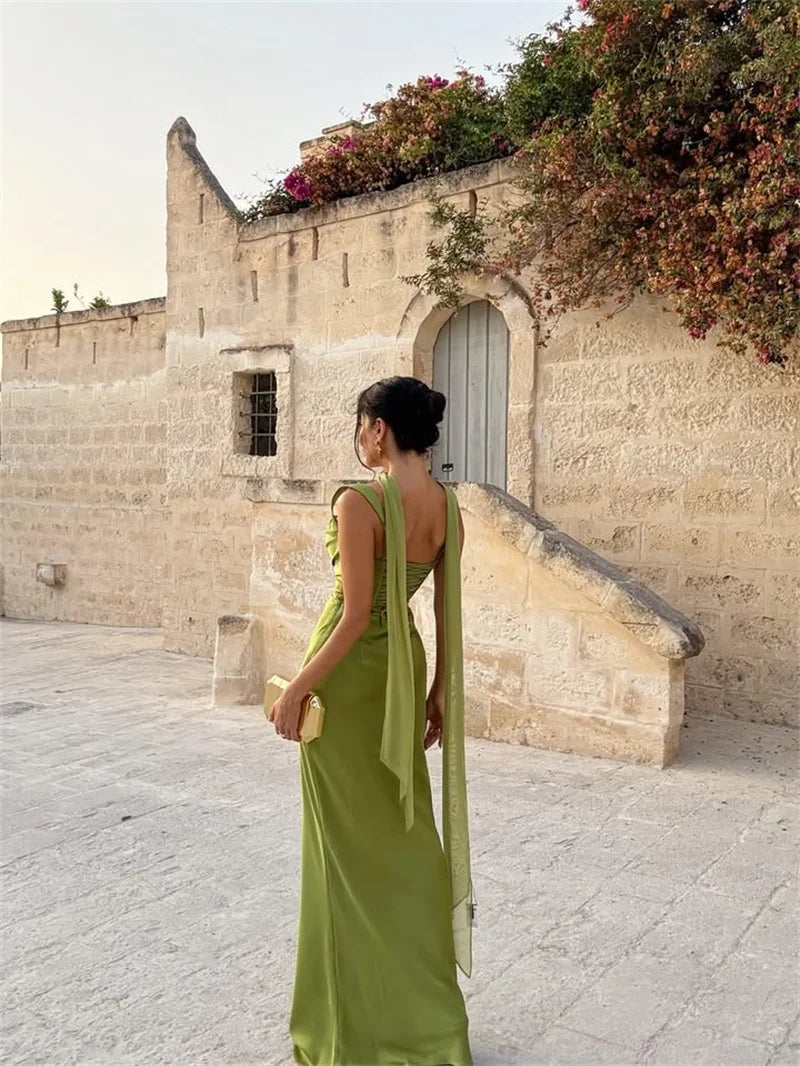 Women's Sleeveless Wedding Guest Dress with Scarf and Square Neckline