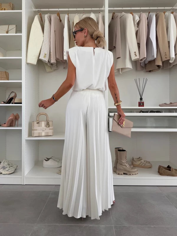Women’s Two-Piece Set with Sleeveless Top and Pleated Wide-Leg Pants