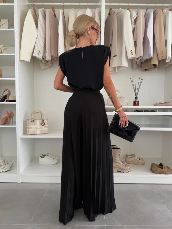 Women’s Two-Piece Set with Sleeveless Top and Pleated Wide-Leg Pants